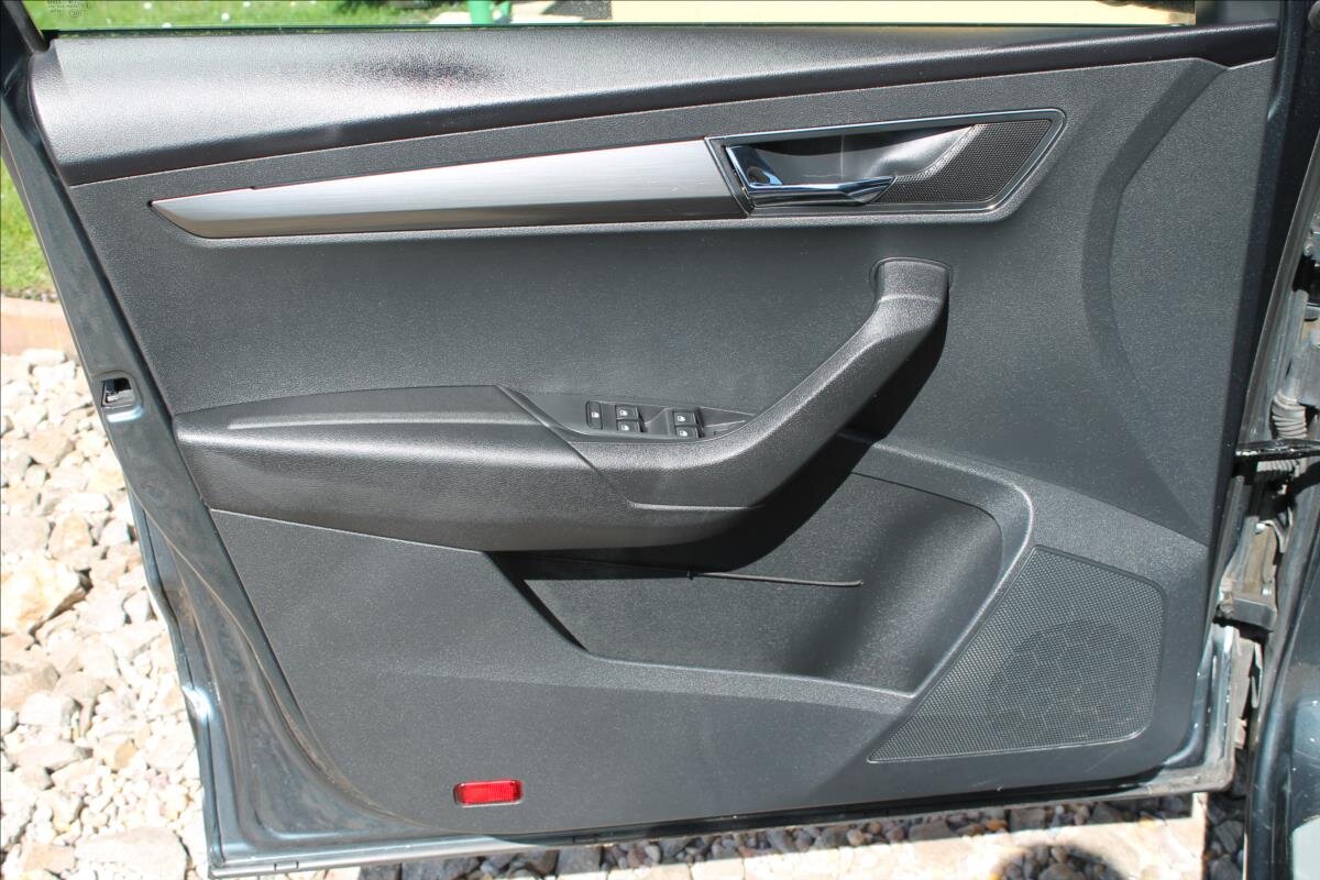 Škoda Karoq SUV / Terénní 1,5 l 110 kw