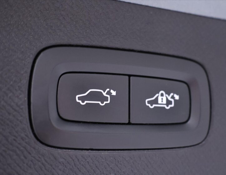 Volvo XC90 SUV / Terénní 2,0 l 173 kw