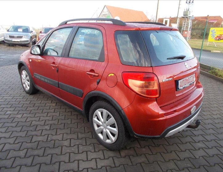 Suzuki SX4 Hatchback 1,6 l 88 kw