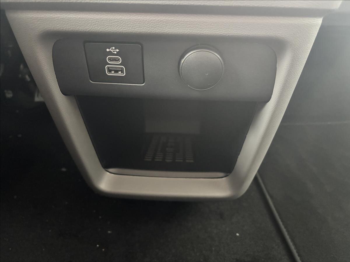 Volkswagen Caravelle Kombi 2,0 l 125 kw