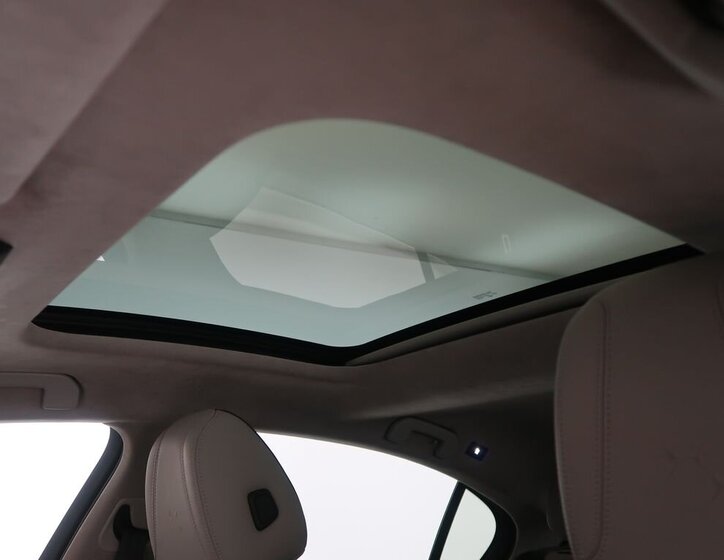 DS Automobiles DS9 Sedan / Limuzína 1,6 l 147 kw