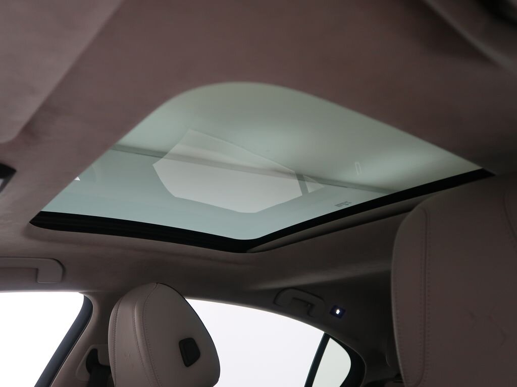 DS Automobiles DS9 Sedan / Limuzína 1,6 l 147 kw