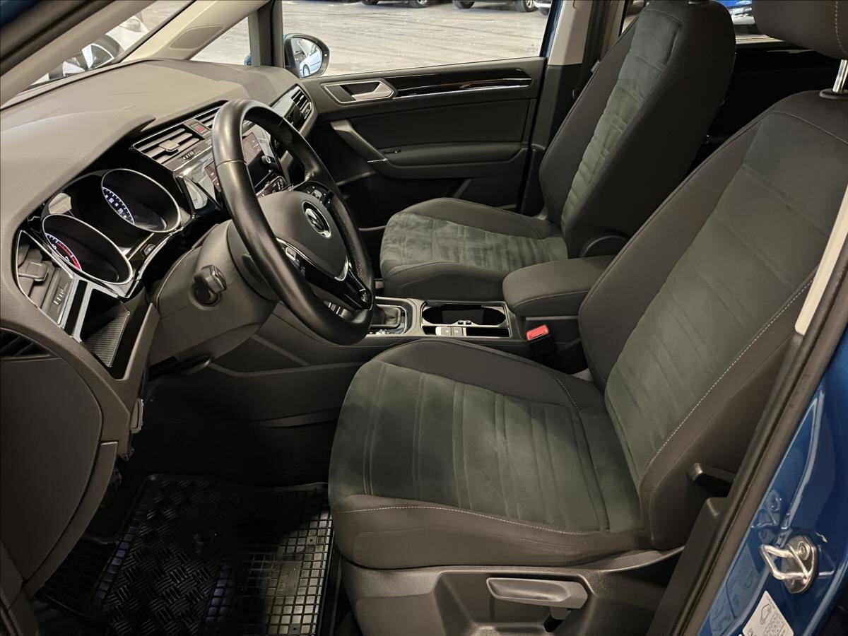 Volkswagen Touran MPV 1,5 l 110 kw