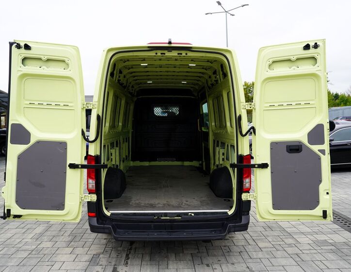 Volkswagen Crafter 13