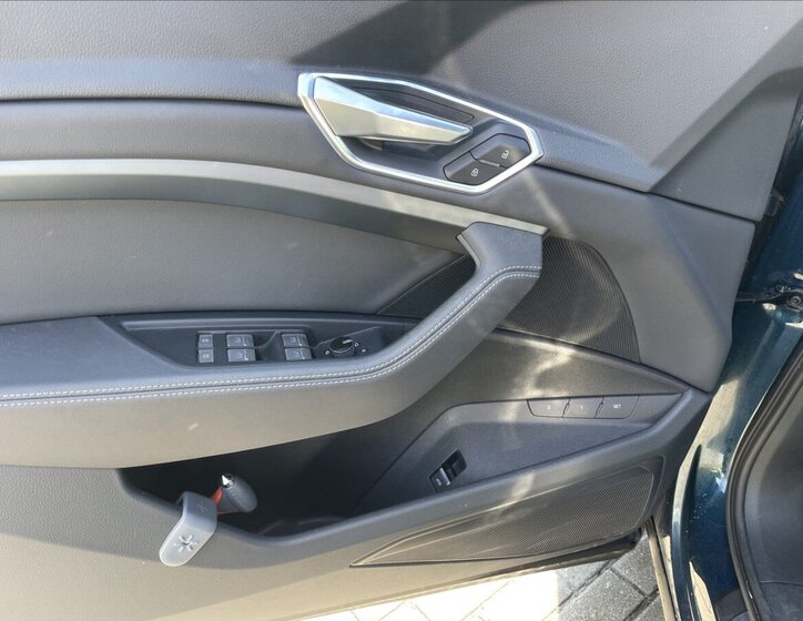 Audi e-tron Kombi 0,0 300 kw