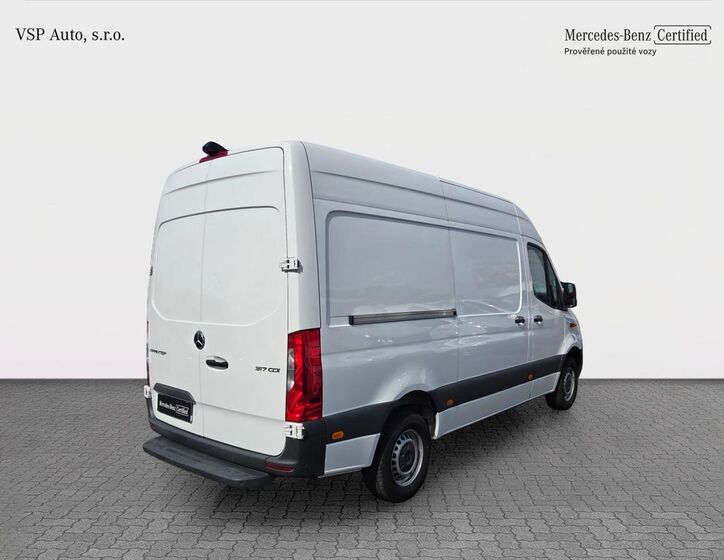 Mercedes-Benz Sprinter 5