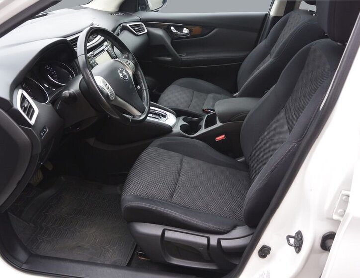 Nissan Qashqai SUV / Terénní 1,2 l 85 kw