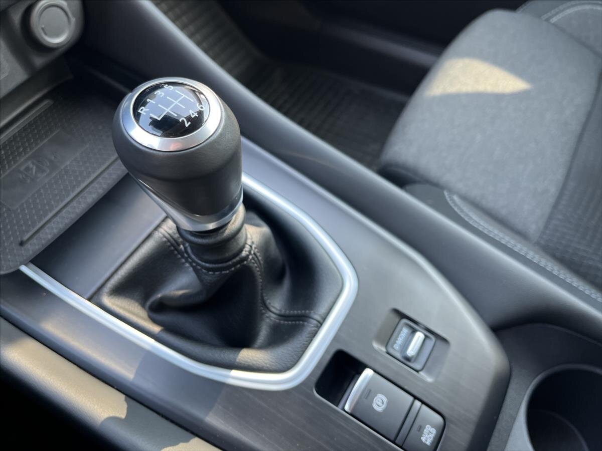 Nissan Qashqai SUV / Terénní 1,3 l 116 kw