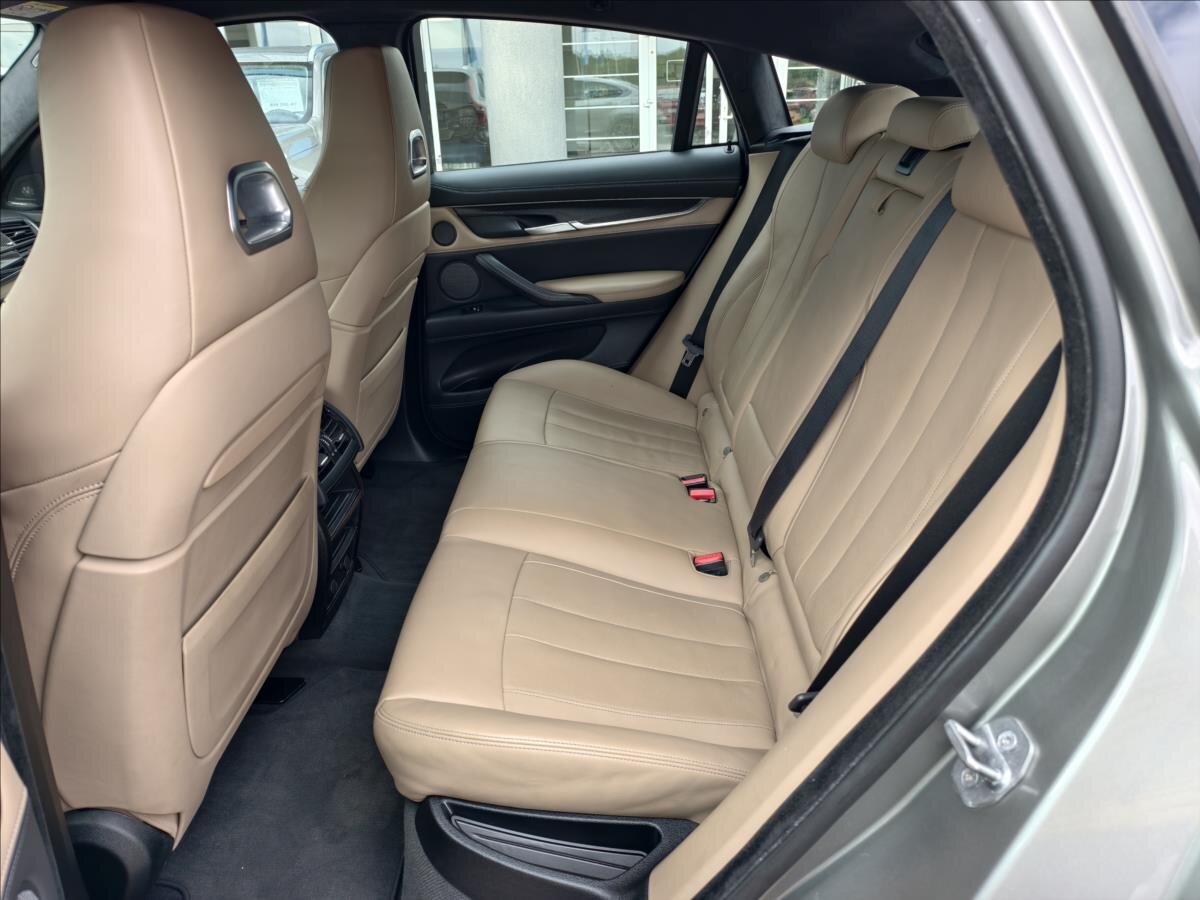 BMW X6 SUV 4,4 l 423 kw
