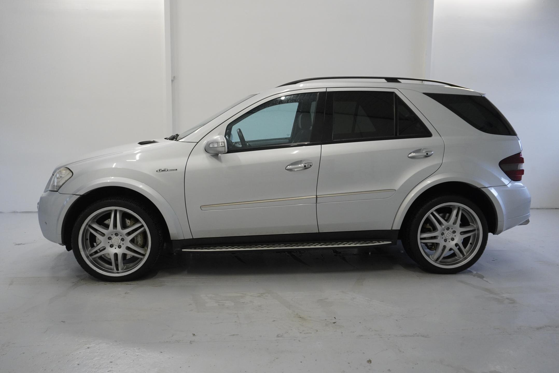 Mercedes-Benz Třídy M SUV 6,2 l 375 kw