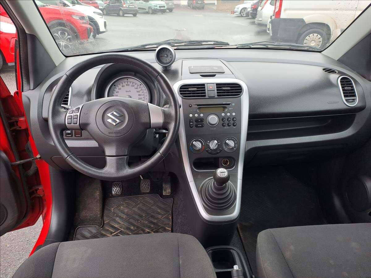 Suzuki Splash Hatchback 996,0 48 kw