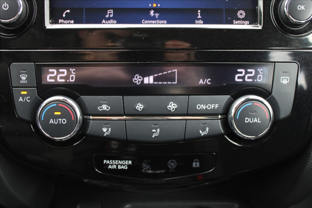 Nissan Qashqai SUV / Terénní 1,3 l 103 kw