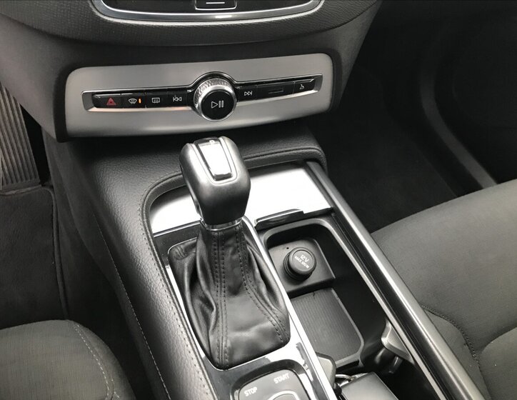 Volvo XC90 SUV 2,0 l 173 kw