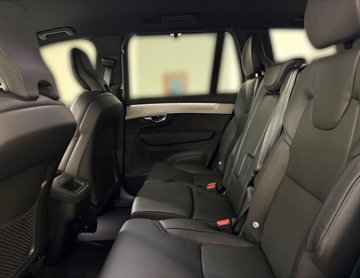 Volvo XC90 SUV / Terénní 2,0 l 184 kw