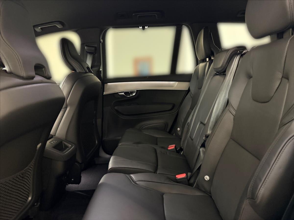 Volvo XC90 SUV / Terénní 2,0 l 184 kw