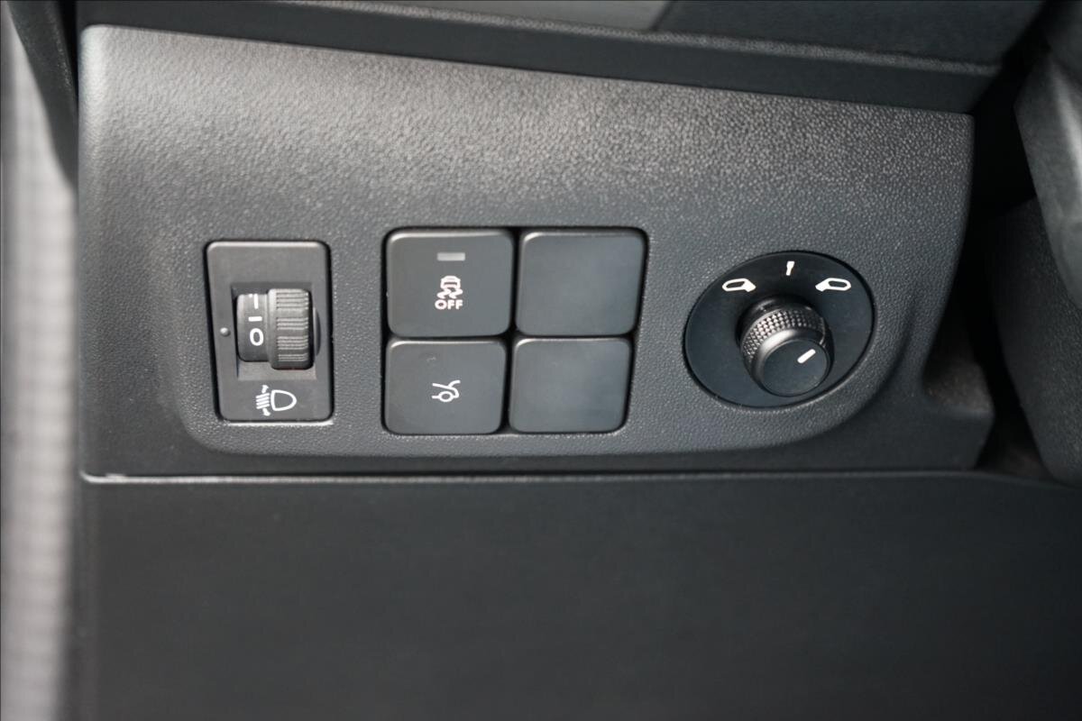 Citroën C-Elysée Sedan / Limuzína 1,2 l 61 kw