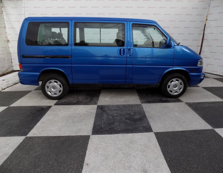 Volkswagen Multivan 8