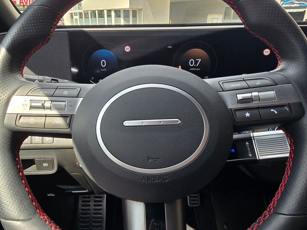 Hyundai Kona SUV / Terénní 1,6 l 125 kw