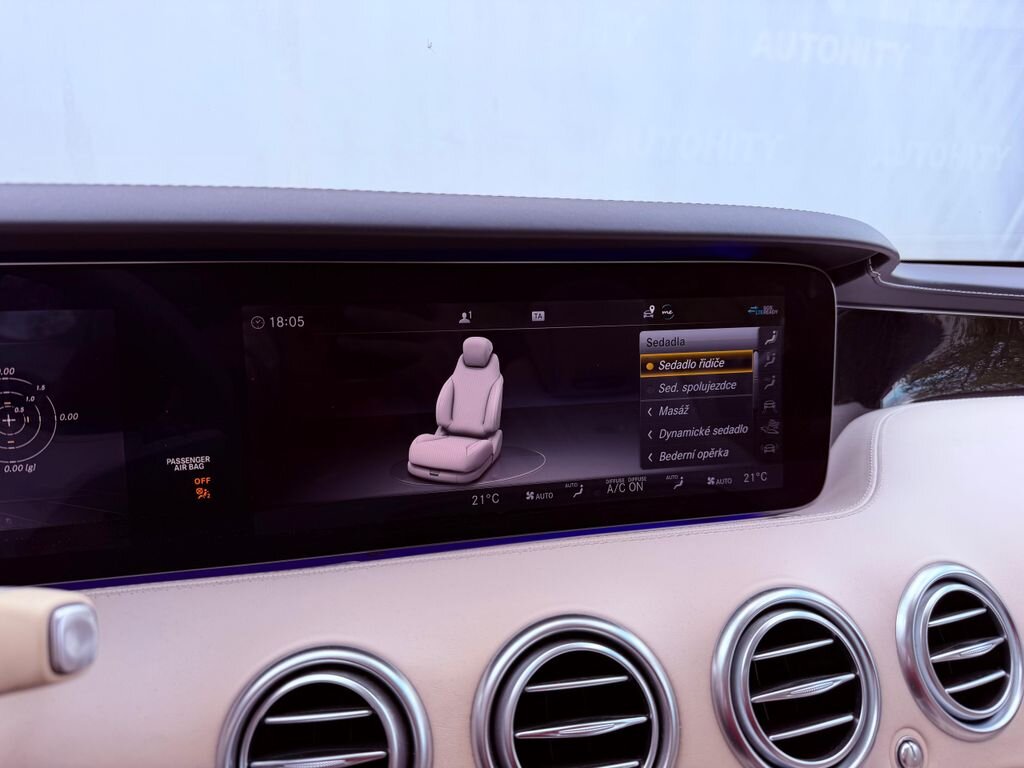 Mercedes-Benz Třídy S Kupé 4,0 l 450 kw