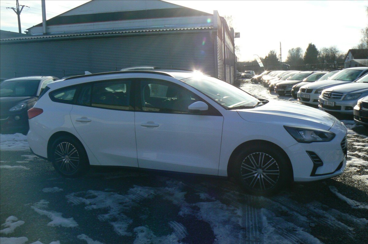 Ford Focus Kombi 999,0 92 kw