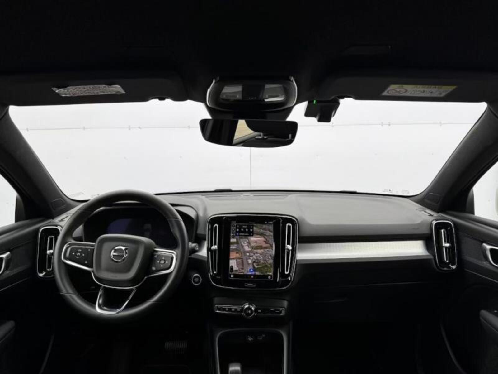 Volvo XC40 12