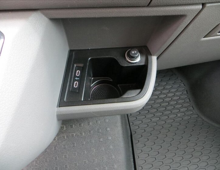 Volkswagen Transporter Skříň 2,0 l 66 kw