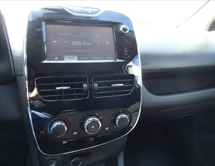 Renault Clio Hatchback 1,1 l 54 kw