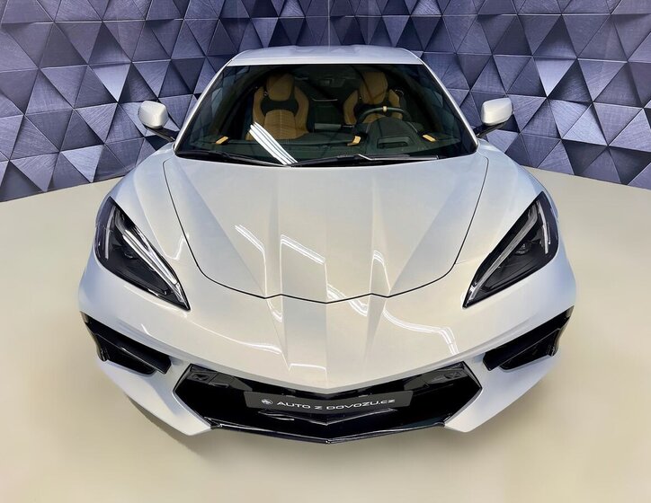 Chevrolet Corvette 4