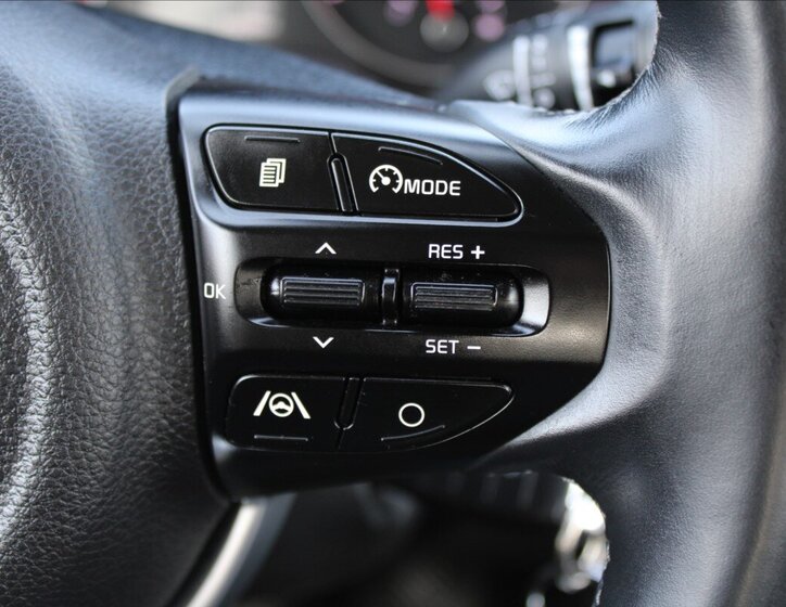 KIA Stonic Hatchback 1,2 l 61 kw