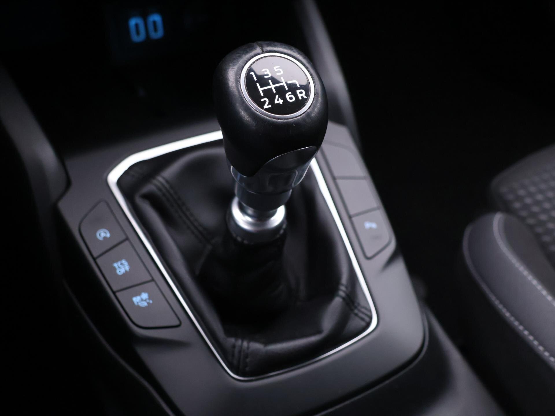 Ford Focus Kombi 999,0 92 kw