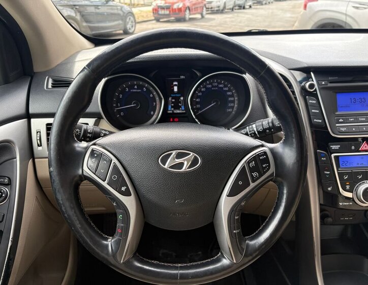 Hyundai i30 Kombi 1,6 l 99 kw