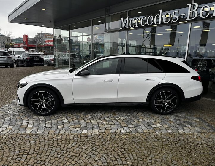 Mercedes-Benz Třídy E Kombi 3,0 l 270 kw