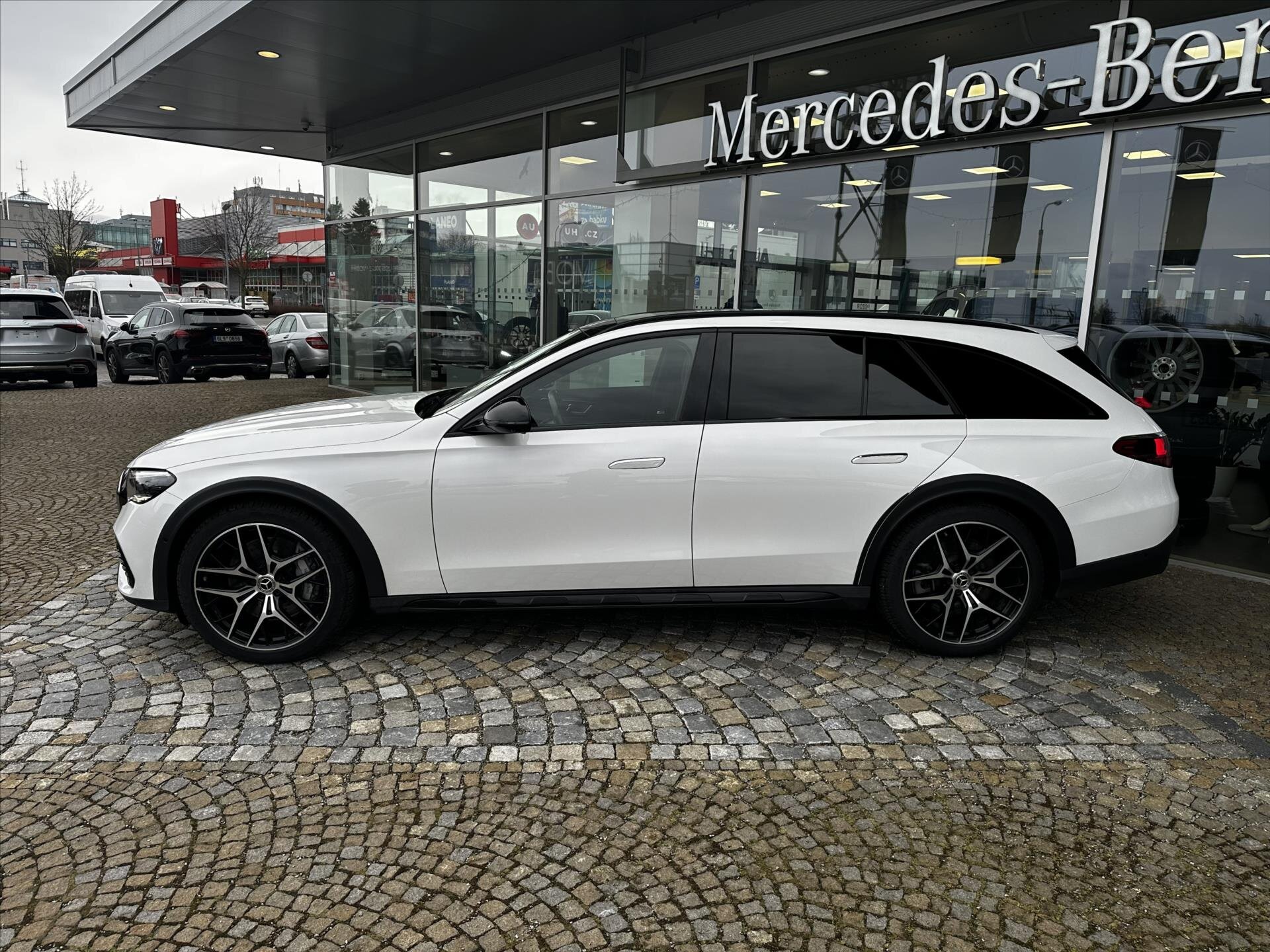 Mercedes-Benz Třídy E Kombi 3,0 l 270 kw