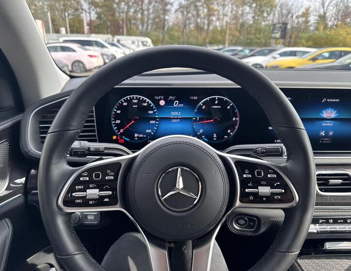 Mercedes-Benz GLS 11