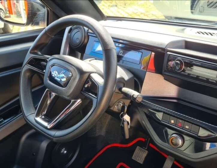 Ligier Ostatní Hatchback 499,0 6 kw