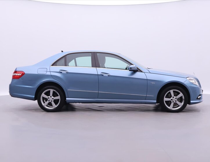 Mercedes-Benz Třídy E 8