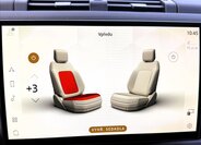 Land Rover Defender 12