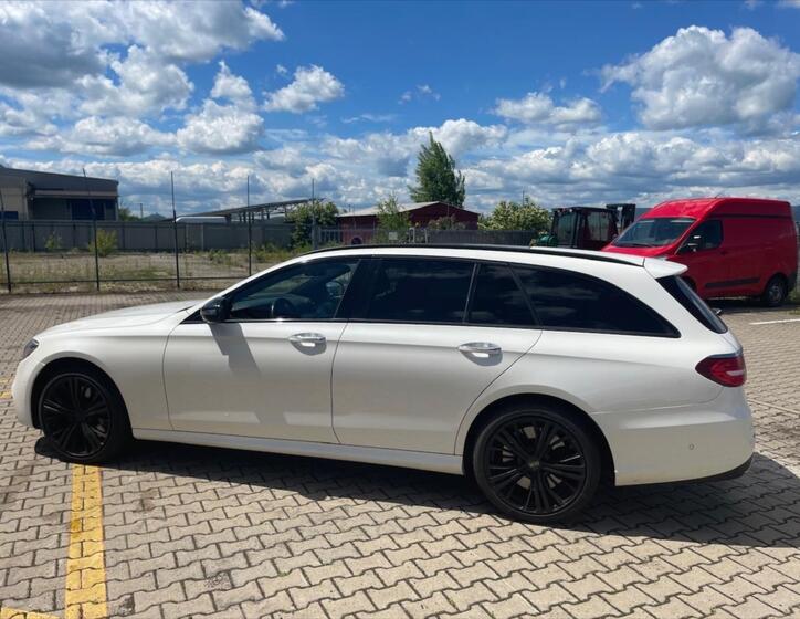 Mercedes-Benz Třídy E 11