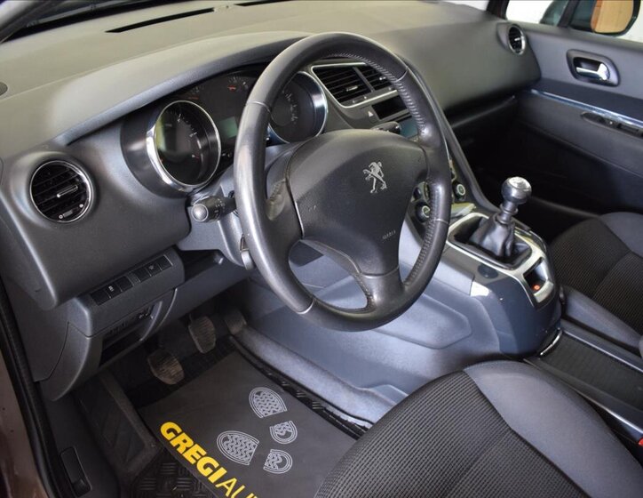 Peugeot 5008 MPV 1,6 l 88 kw