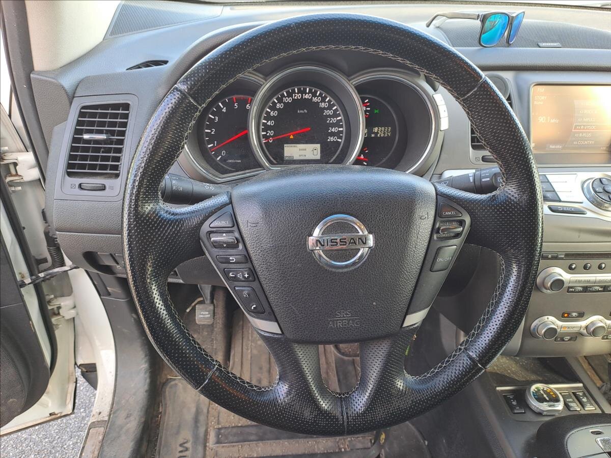 Nissan Murano SUV / Terénní 2,5 l 140 kw