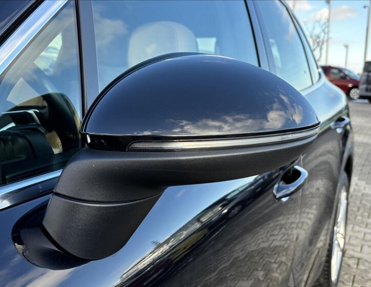 Porsche Cayenne SUV 3,0 l 250 kw