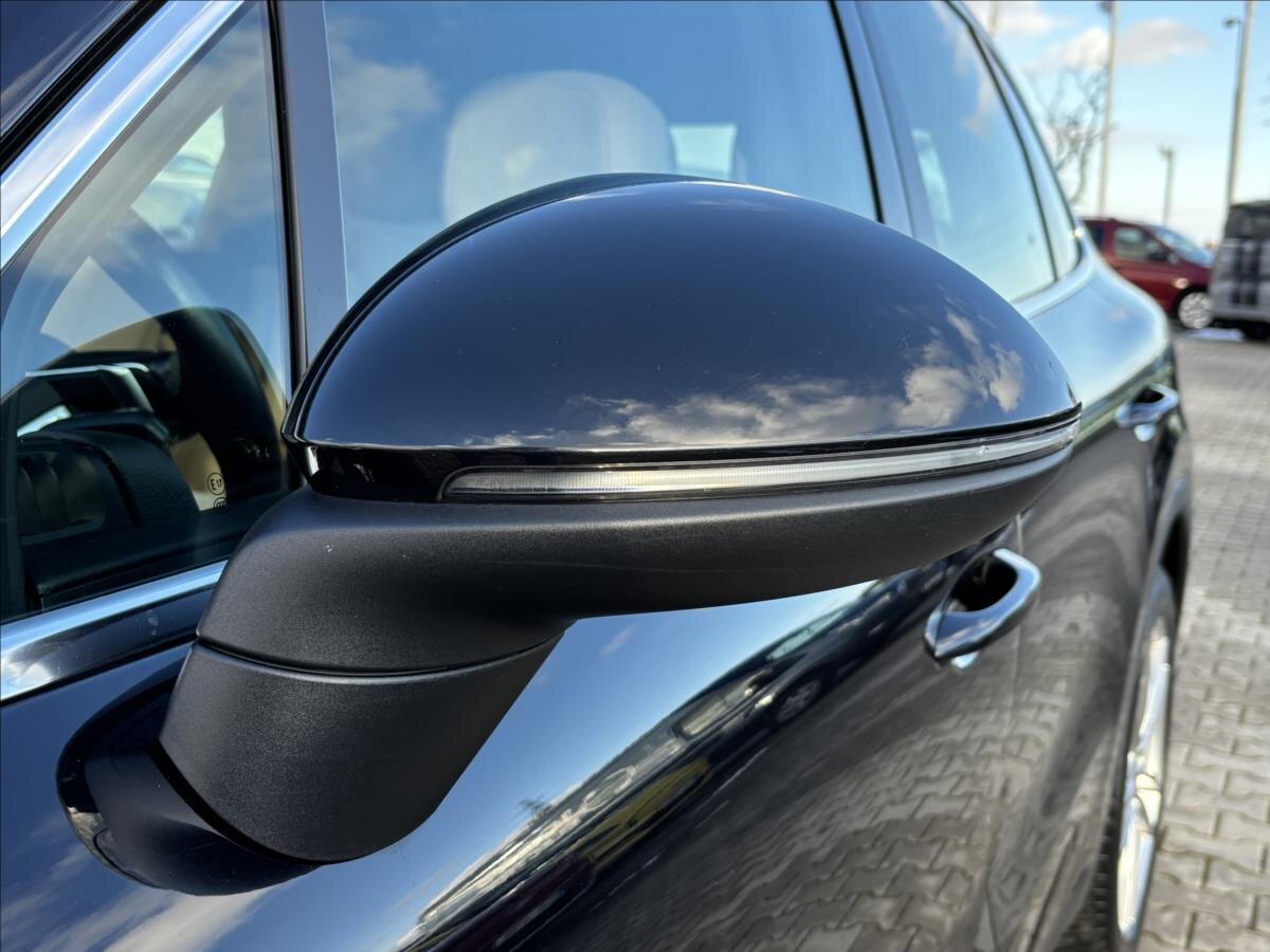 Porsche Cayenne SUV 3,0 l 250 kw