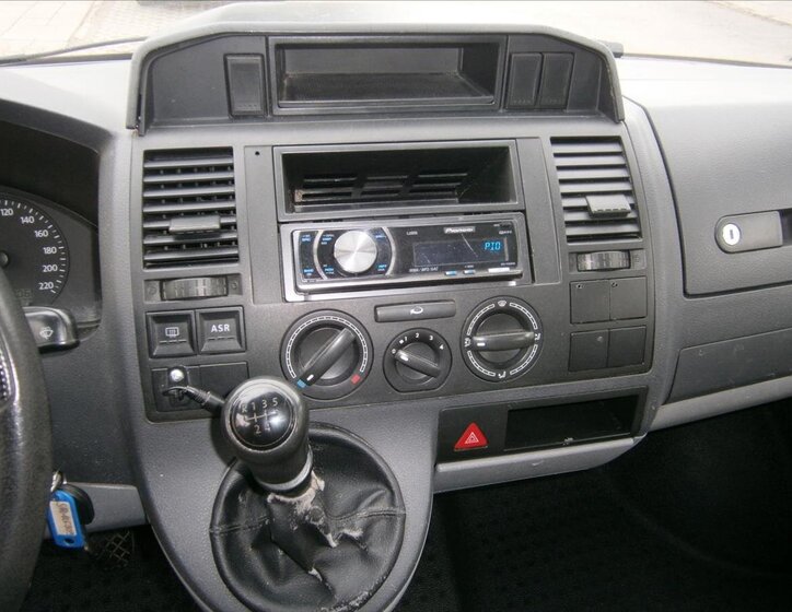 Volkswagen Transporter Kombi 1,9 l 63 kw