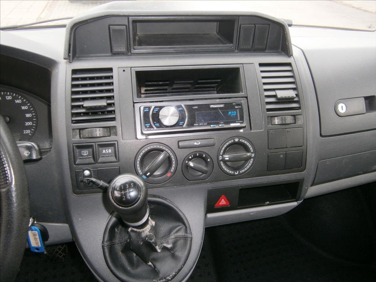 Volkswagen Transporter Kombi 1,9 l 63 kw