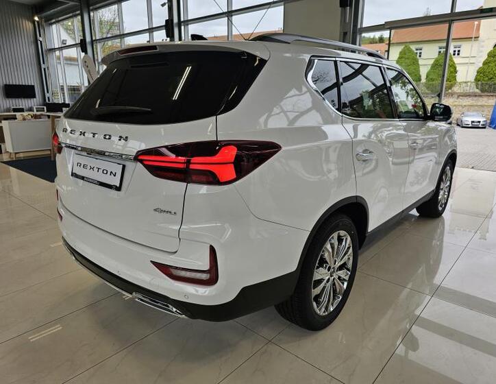 SsangYong Rexton 7
