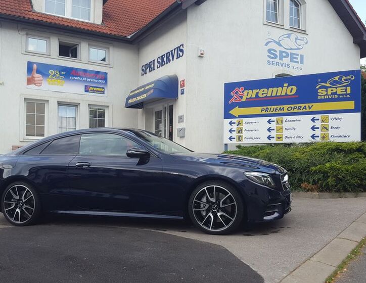 Mercedes-Benz Třídy E 1