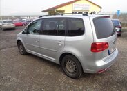 Volkswagen Touran Kombi 1,4 l 110 kw