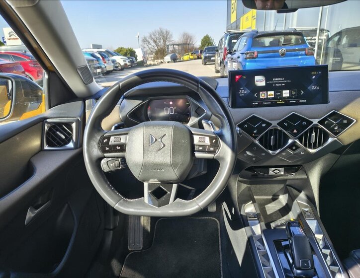 DS Automobiles DS3 Crossback Hatchback 1,2 l 114 kw