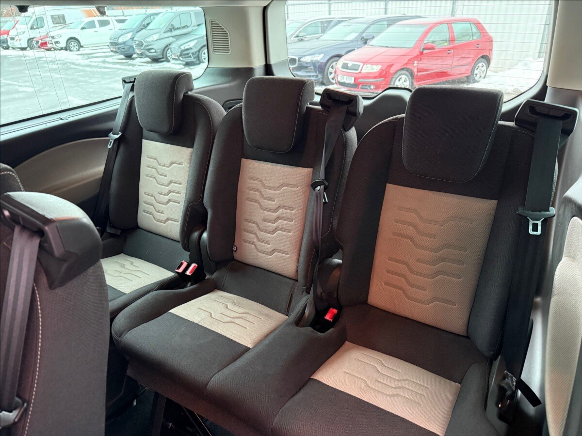 Ford Tourneo Custom MPV 2,2 l 92 kw