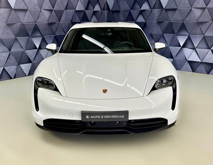 Porsche Taycan Sedan / Limuzína 0,0 320 kw